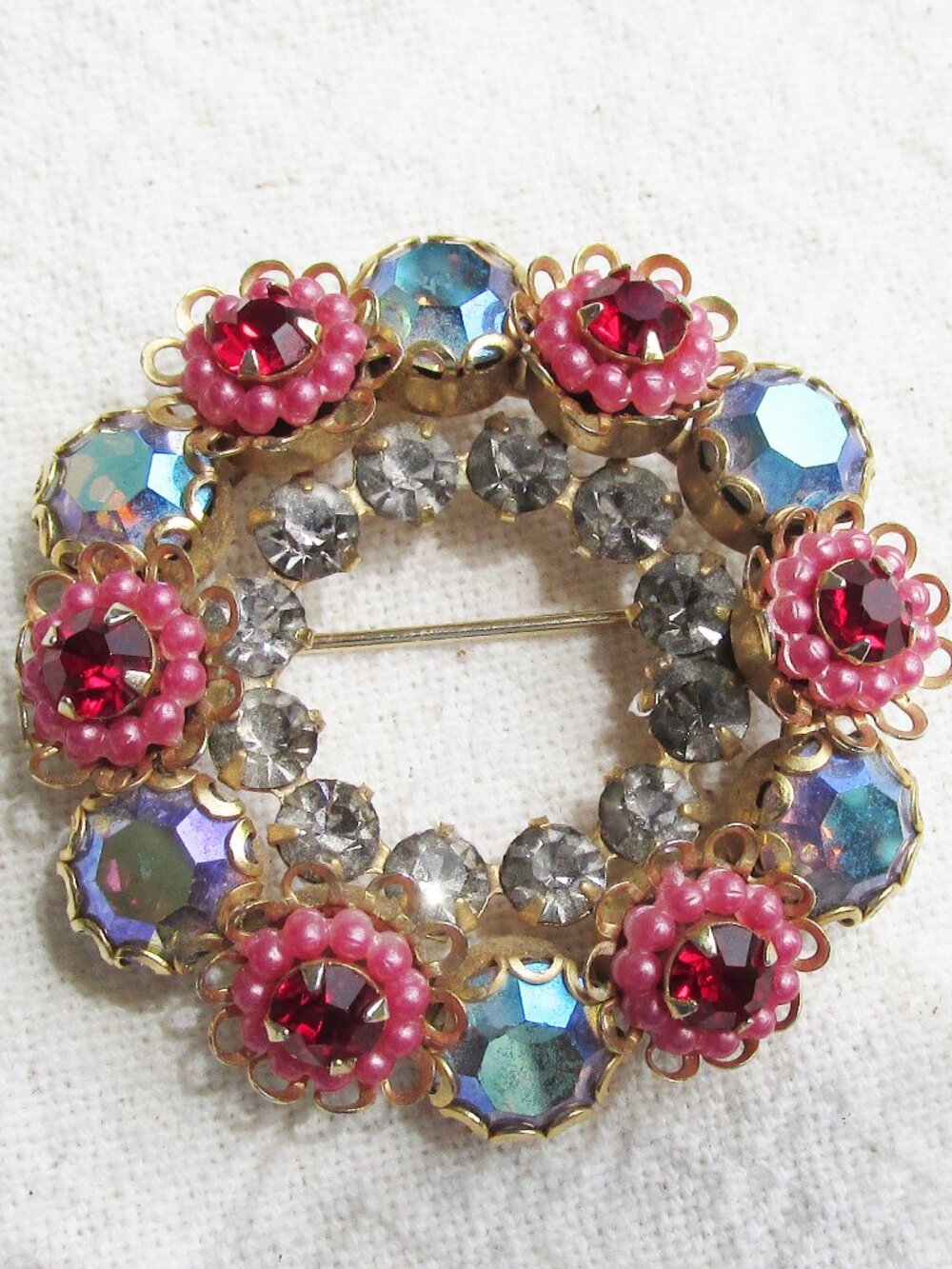 Unsigned AUSTRIA Vintage Aurora Borealis Rhinestone & Faux Pink Pearl Brooch Pin